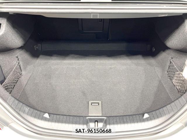 Mercedes Benz CLA-CLASS 2017-03 8221197-13
