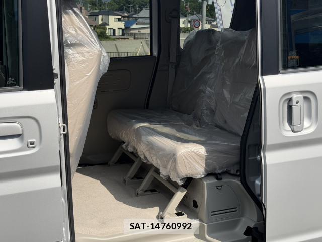 Nissan CLIPPER RIO 2026-05 8220915-18