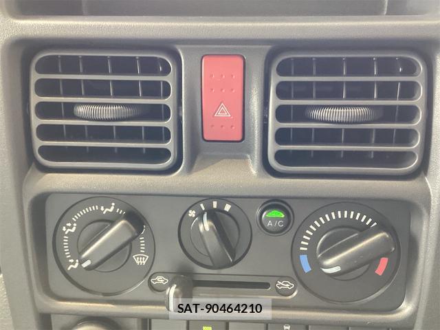 Nissan CLIPPER TRUCK 2025-10 8224513-14