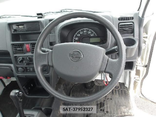 Nissan CLIPPER TRUCK 2024-07 8224845-4