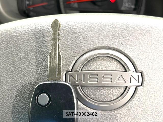 Nissan CLIPPER VAN 2024-11 8216123-4