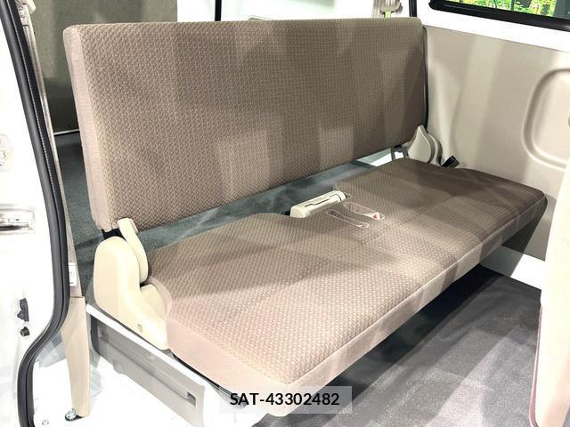 Nissan CLIPPER VAN 2024-11 8216123-7