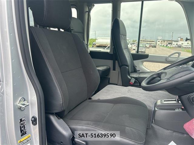 Toyota COASTER 2026-06 8218783-11