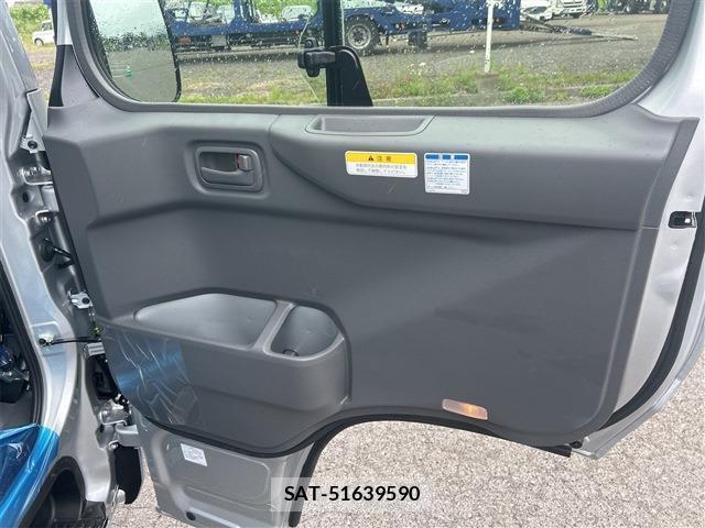 Toyota COASTER 2026-06 8218783-9