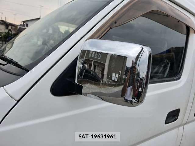 Isuzu COMO 2012-06 8222744-15
