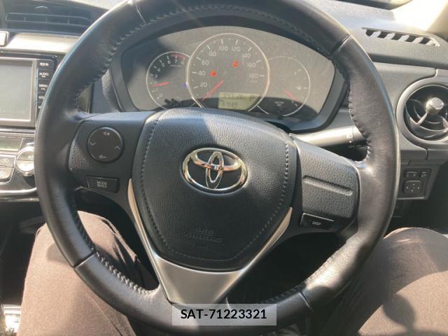 Toyota COROLLA AXIO 2016-04 8216192-16
