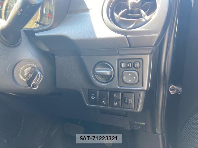 Toyota COROLLA AXIO 2016-04 8216192-19