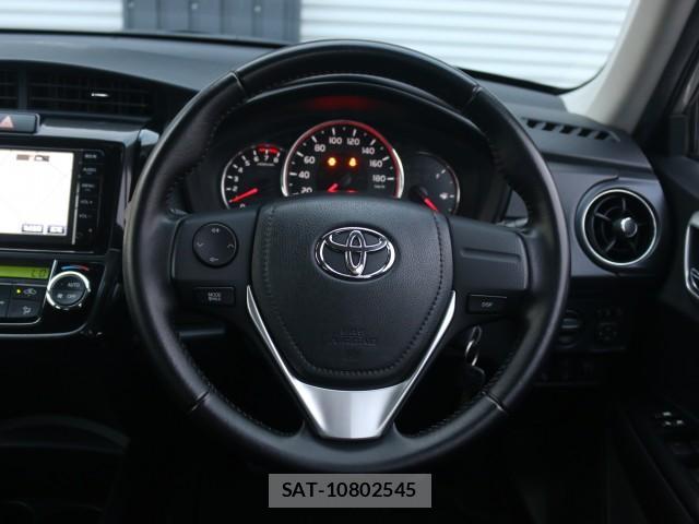 Toyota COROLLA AXIO 2015-09 8217267-17