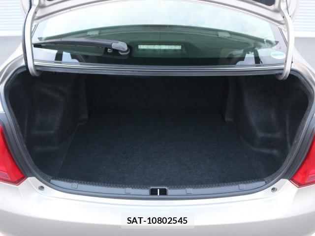 Toyota COROLLA AXIO 2015-09 8217267-18