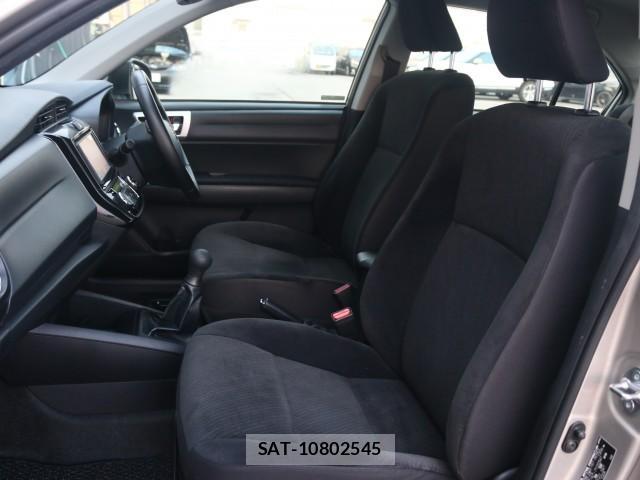 Toyota COROLLA AXIO 2015-09 8217267-5