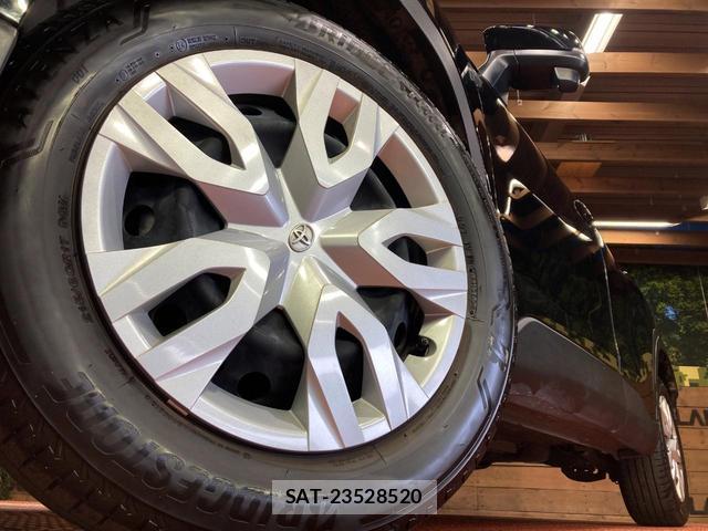 Toyota COROLLA CROSS 2024-12 8217300-12