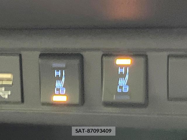 Toyota COROLLA CROSS 2023-09 8219391-6
