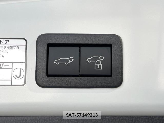 Toyota COROLLA CROSS 2026-03 8222662-5