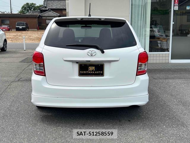 Toyota COROLLA FIELDER 2010-08 8216732-9