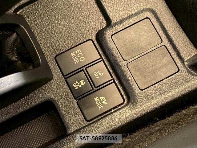 Toyota COROLLA FIELDER 2016-01 8217138-8