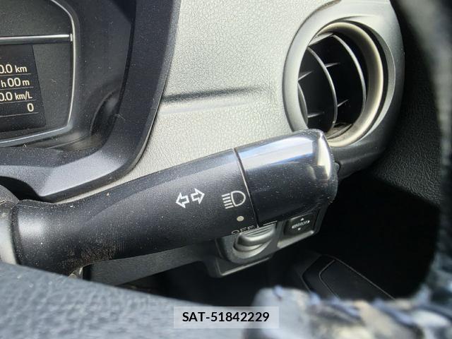 Toyota COROLLA FIELDER 2014-02 8222909-15
