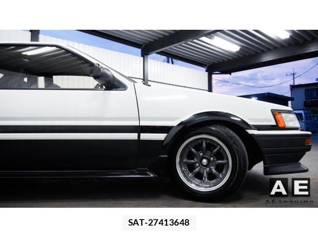 Toyota COROLLA LEVIN 1986-02 8221338-9