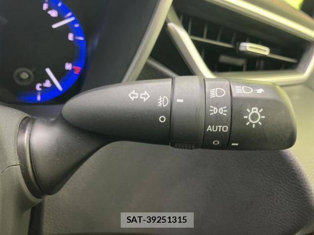 Toyota COROLLA TOURING 2021-07 8217209-15