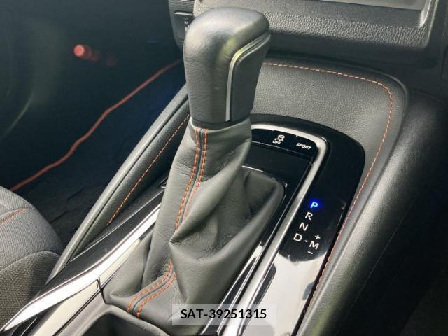 Toyota COROLLA TOURING 2021-07 8217209-17