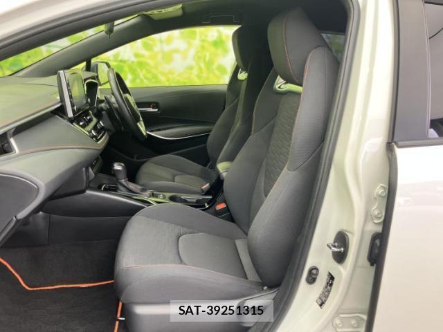 Toyota COROLLA TOURING 2021-07 8217209-5