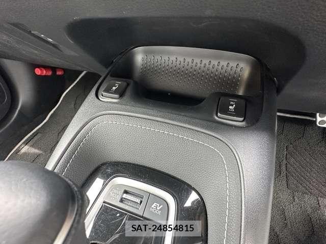 Toyota COROLLA TOURING 2025-07 8218248-17