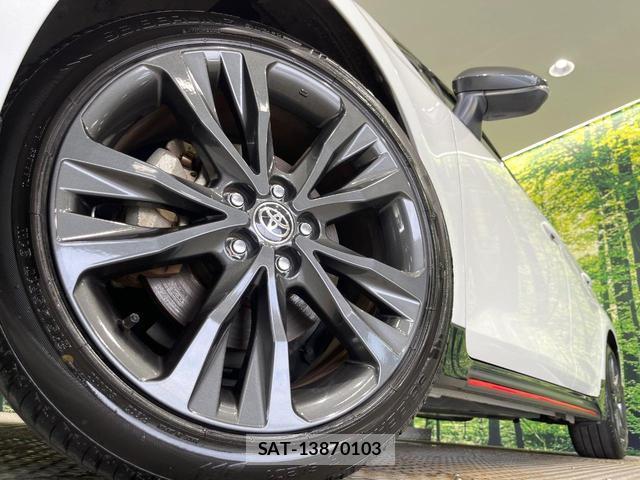 Toyota COROLLA TOURING 2021-09 8221102-12