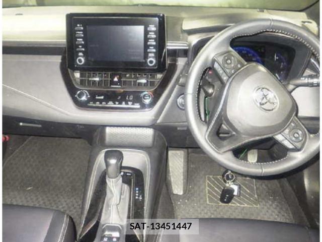 Toyota COROLLA 2022-05 8218116-2