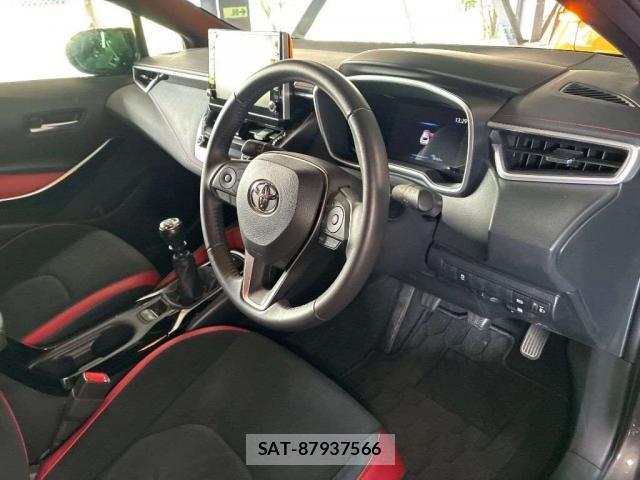 Toyota COROLLA SPORT 2022-07 8216392-5