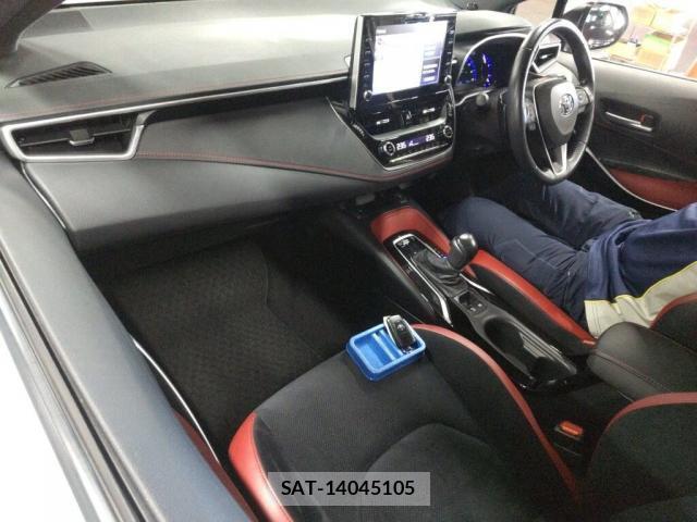 Toyota COROLLA SPORT 2019-10 8218957-2