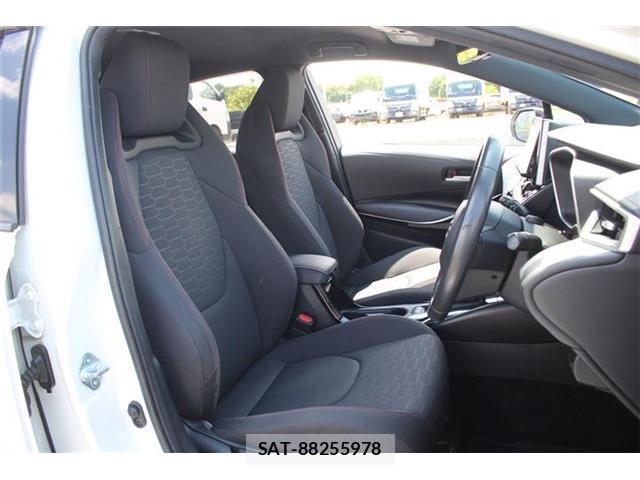 Toyota COROLLA SPORT 2018-07 8222109-18