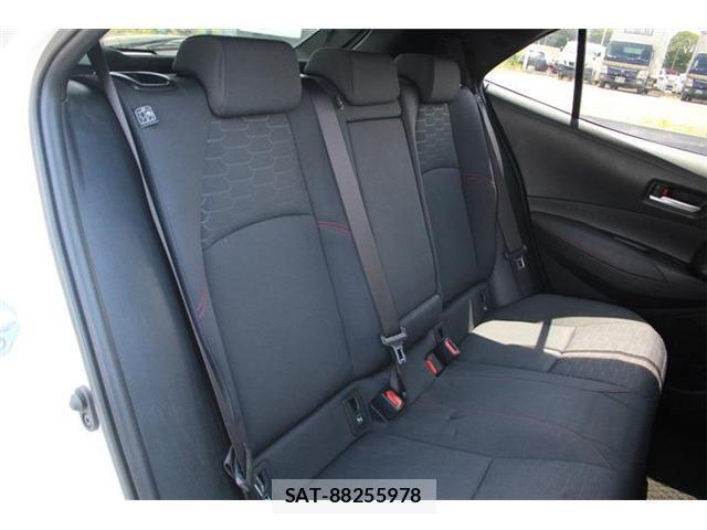 Toyota COROLLA SPORT 2018-07 8222109-19