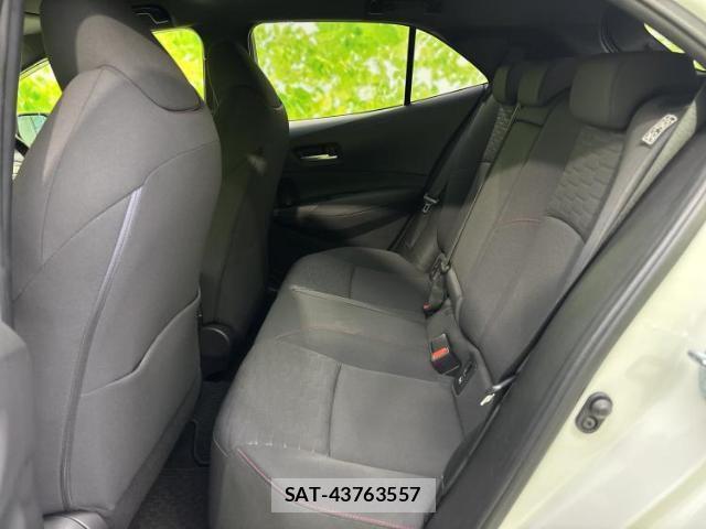 Toyota COROLLA SPORT 2021-08 8225083-6
