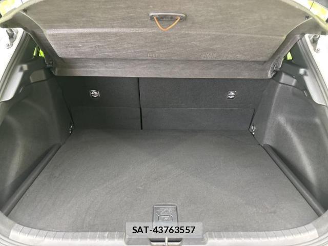Toyota COROLLA SPORT 2021-08 8225083-7