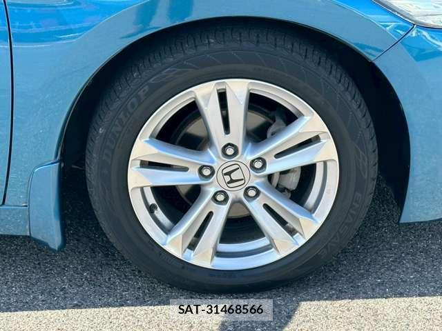 Honda CR-Z 2011-03 8218137-11