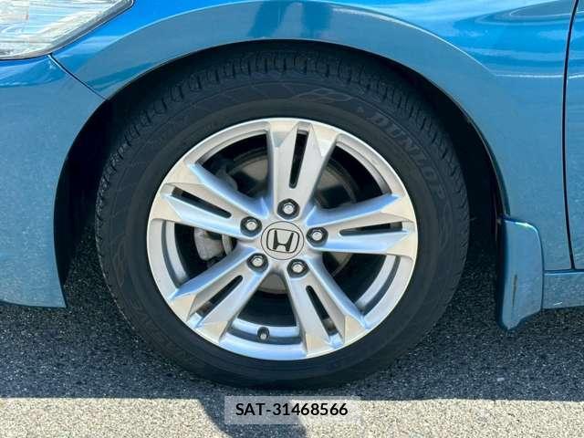 Honda CR-Z 2011-03 8218137-13