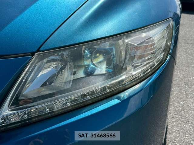 Honda CR-Z 2011-03 8218137-15