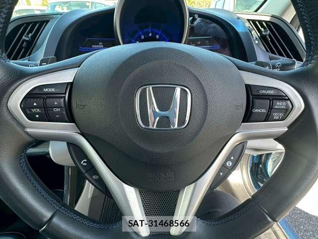 Honda CR-Z 2011-03 8218137-16