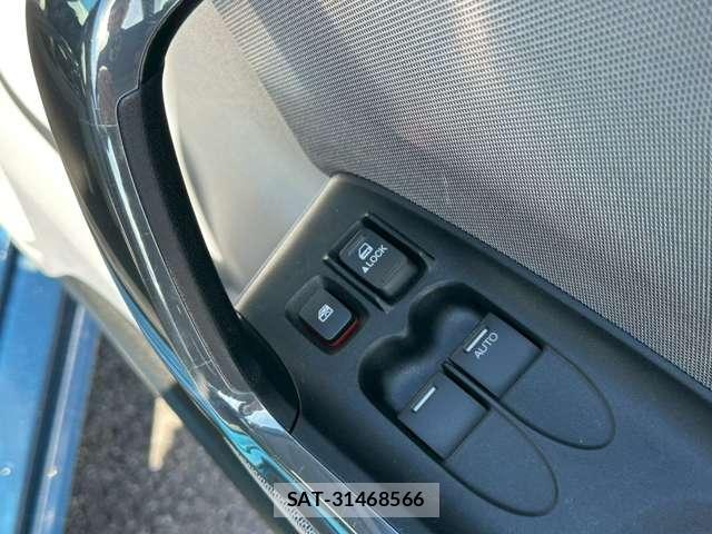Honda CR-Z 2011-03 8218137-18