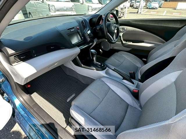 Honda CR-Z 2011-03 8218137-6