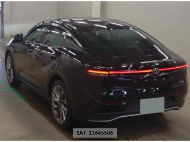 Toyota Crown Crossover 2025-02 8218870-1