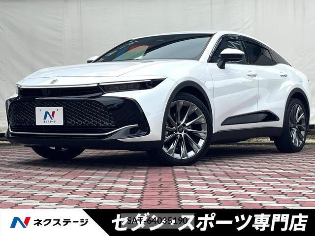Toyota Crown Crossover 2023-07 8219482-0