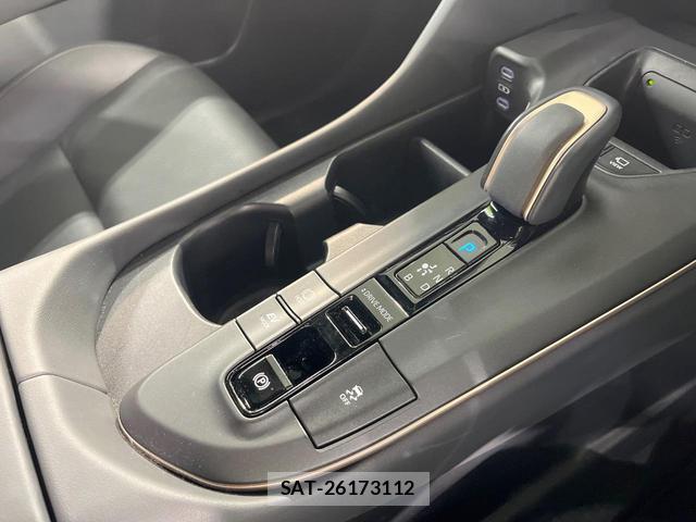 Toyota Crown Crossover 2023-03 8220549-18