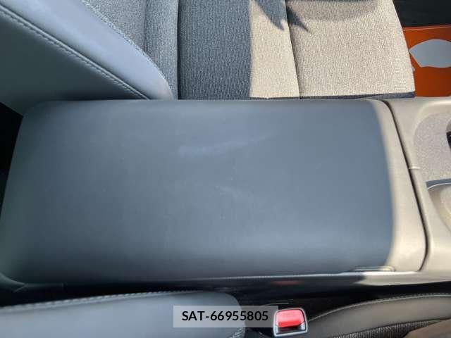Toyota Crown Crossover 2023-06 8220651-10