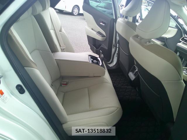 Toyota Crown Crossover 2023-05 8221661-13