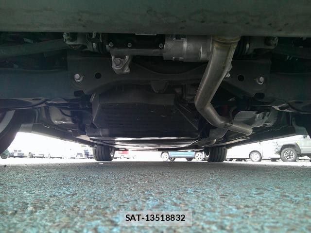 Toyota Crown Crossover 2023-05 8221661-18