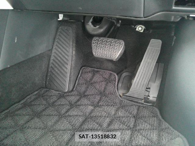 Toyota Crown Crossover 2023-05 8221661-19