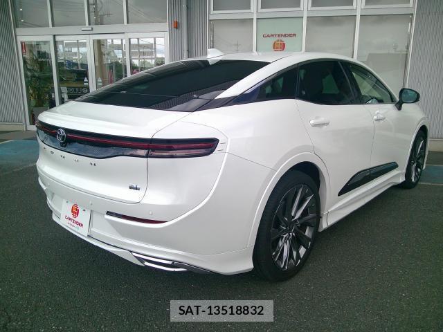 Toyota Crown Crossover 2023-05 8221661-3