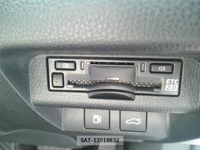 Toyota Crown Crossover 2023-05 8221661-8