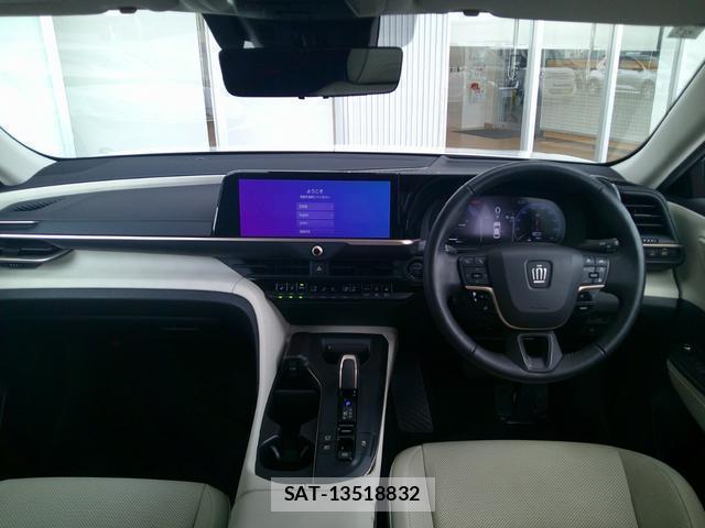 Toyota Crown Crossover 2023-05 8221661-9