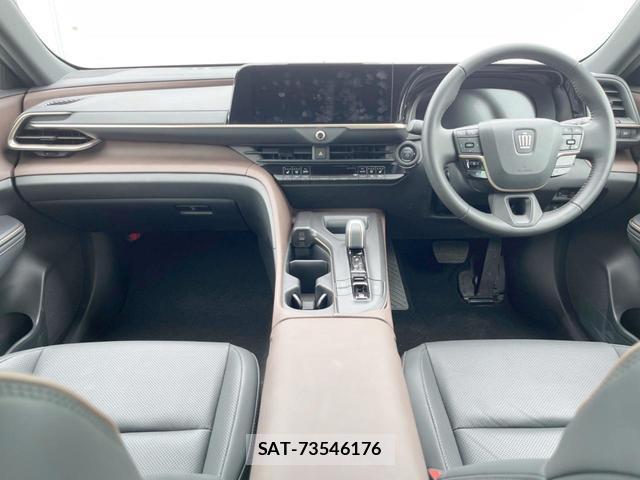 Toyota Crown Crossover 2023-08 8223085-1